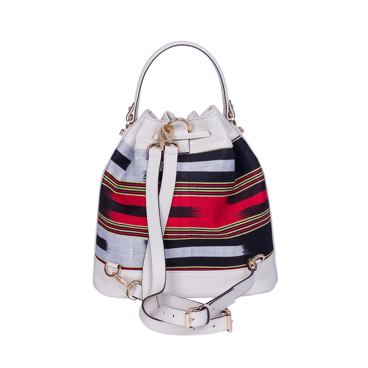 Kuz model. Handwoven fabric on the body and genuine leather detailings. Worn in three ways: hand, shoulder and backpack bag.