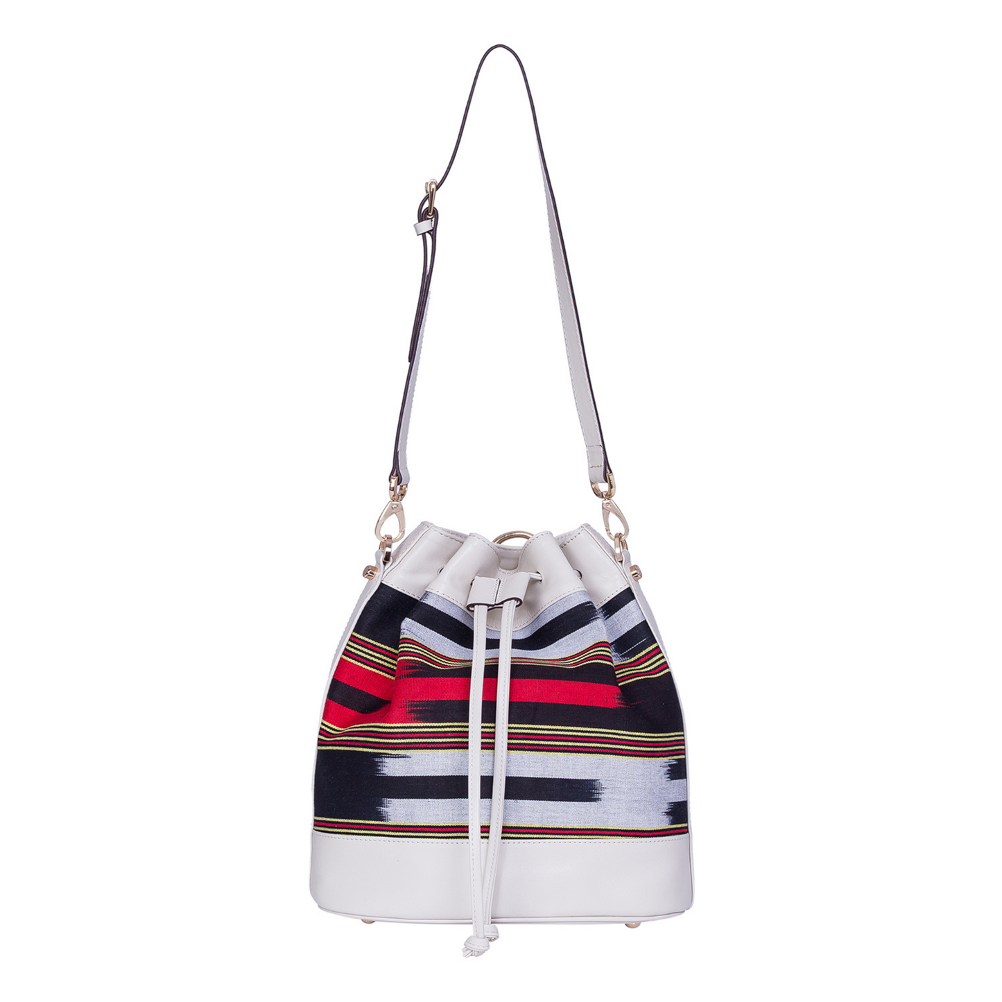 Kuz model. Handwoven fabric on the body and genuine leather detailings. Worn in three ways: hand, shoulder and backpack bag.