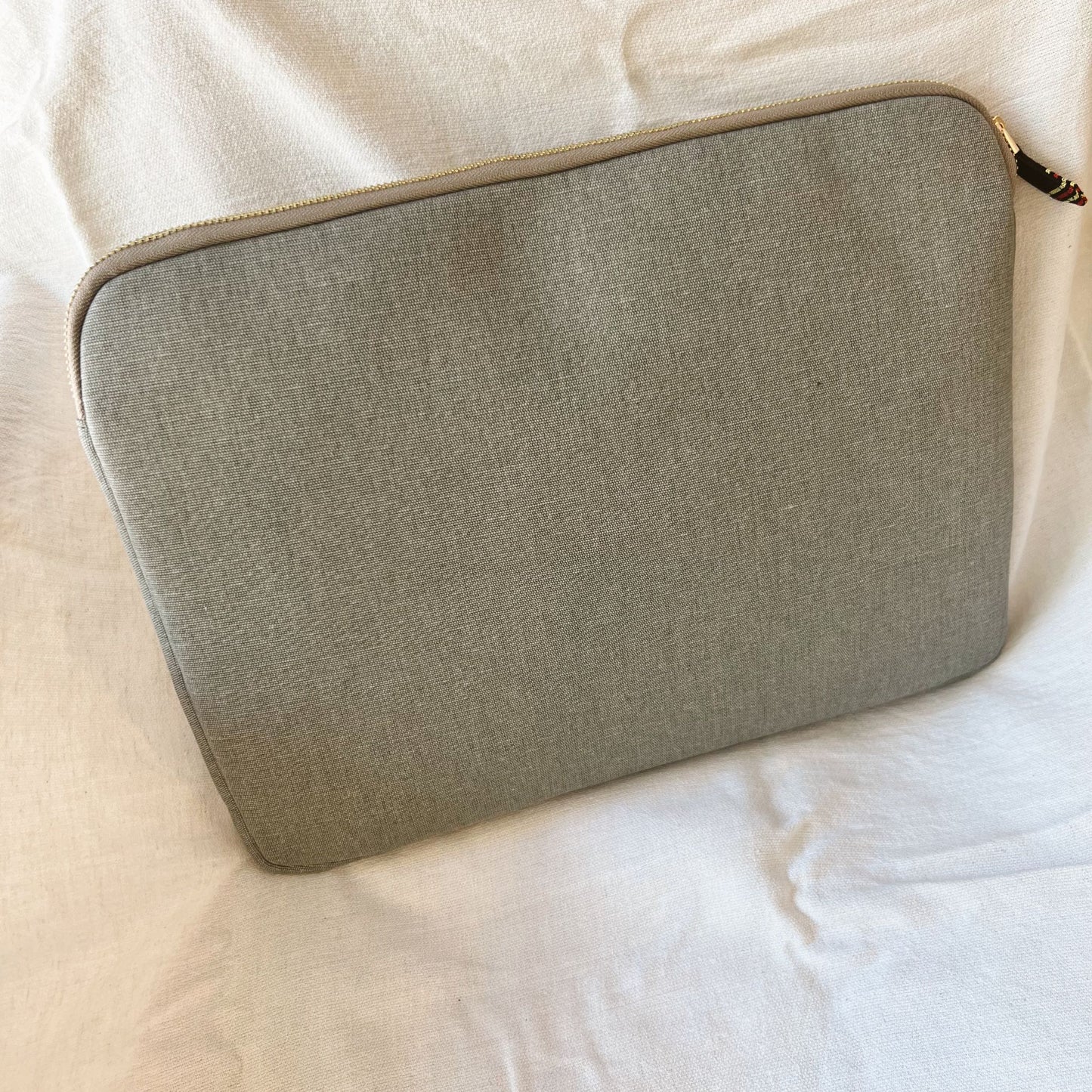 Zipped Gray Canvas Laptop Case for 13" 14"