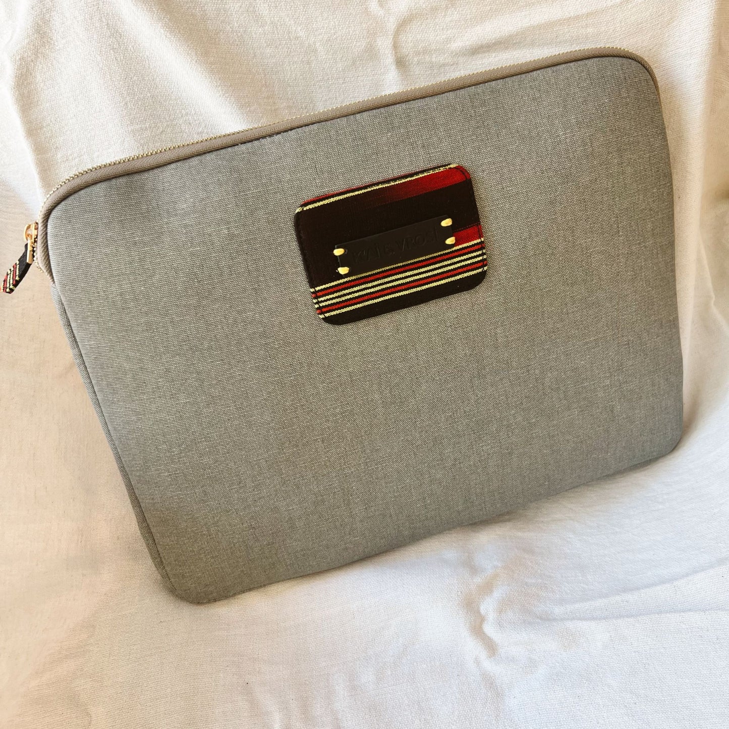 Zipped, Patterned, Gray Canvas Laptop Case for 13" 14"