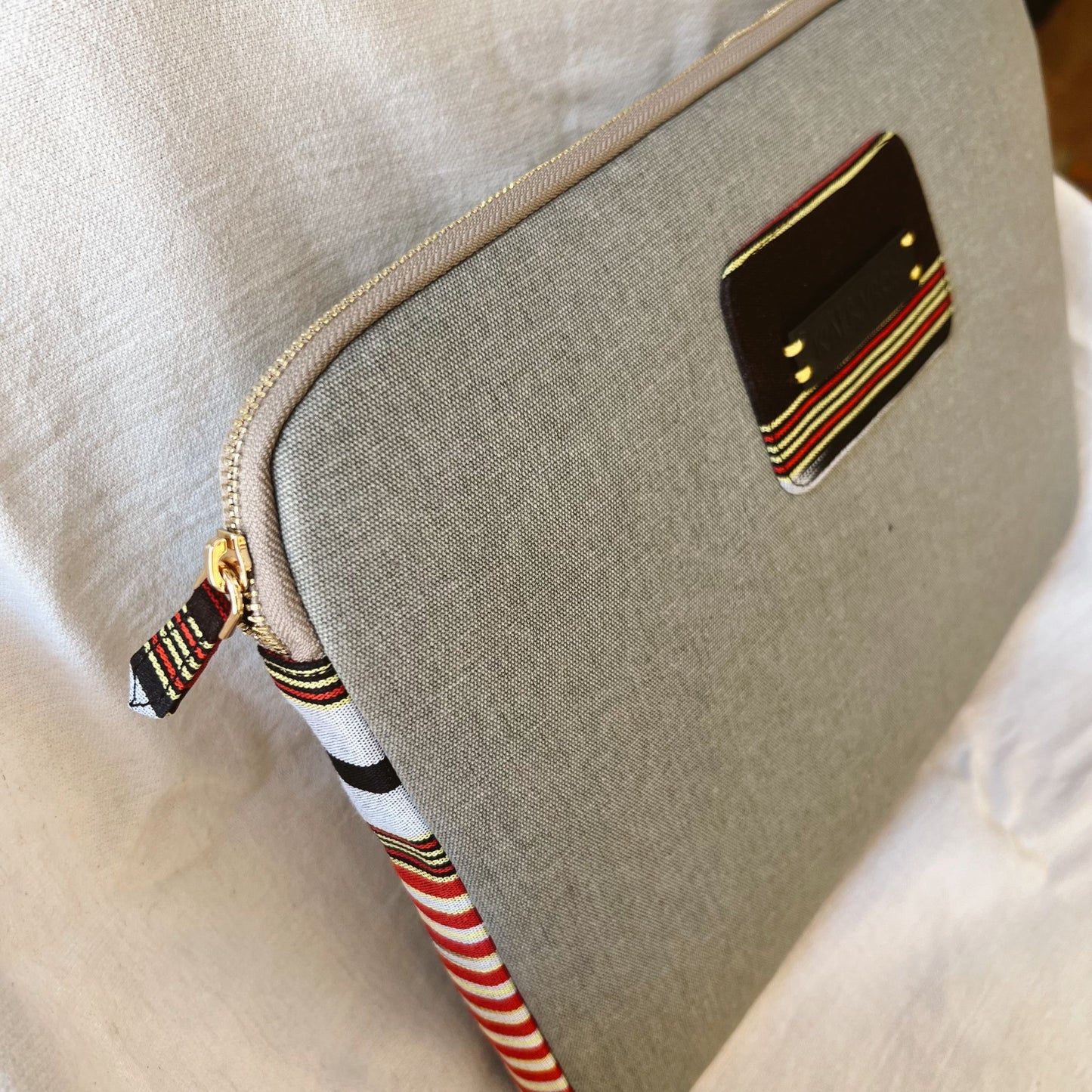 Zipped, Patterned, Gray Canvas Laptop Case for 13" 14"